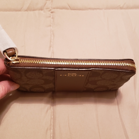 Coach Corner Zip Wristlet Signature Color Khaki/Saddle 2 - Picture 7 of 10